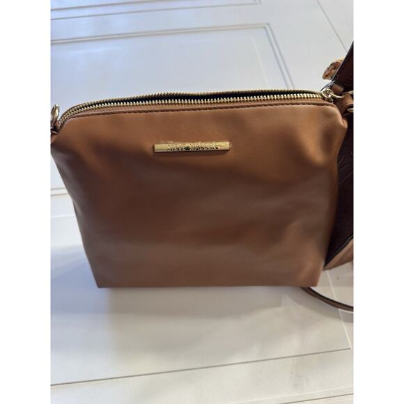 Steve Madden Cognac Embossed Logo Large Brown Tote w/ Scarf Makeup Bag NWT $108 - Picture 5 of 8
